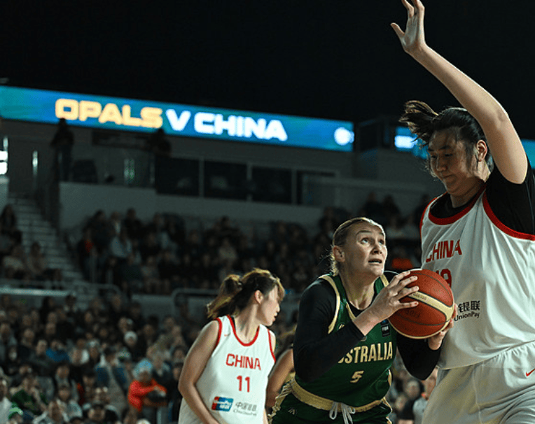 中国女篮三分20中6&罚球16中16，澳大利亚三分20中2&10罚8中