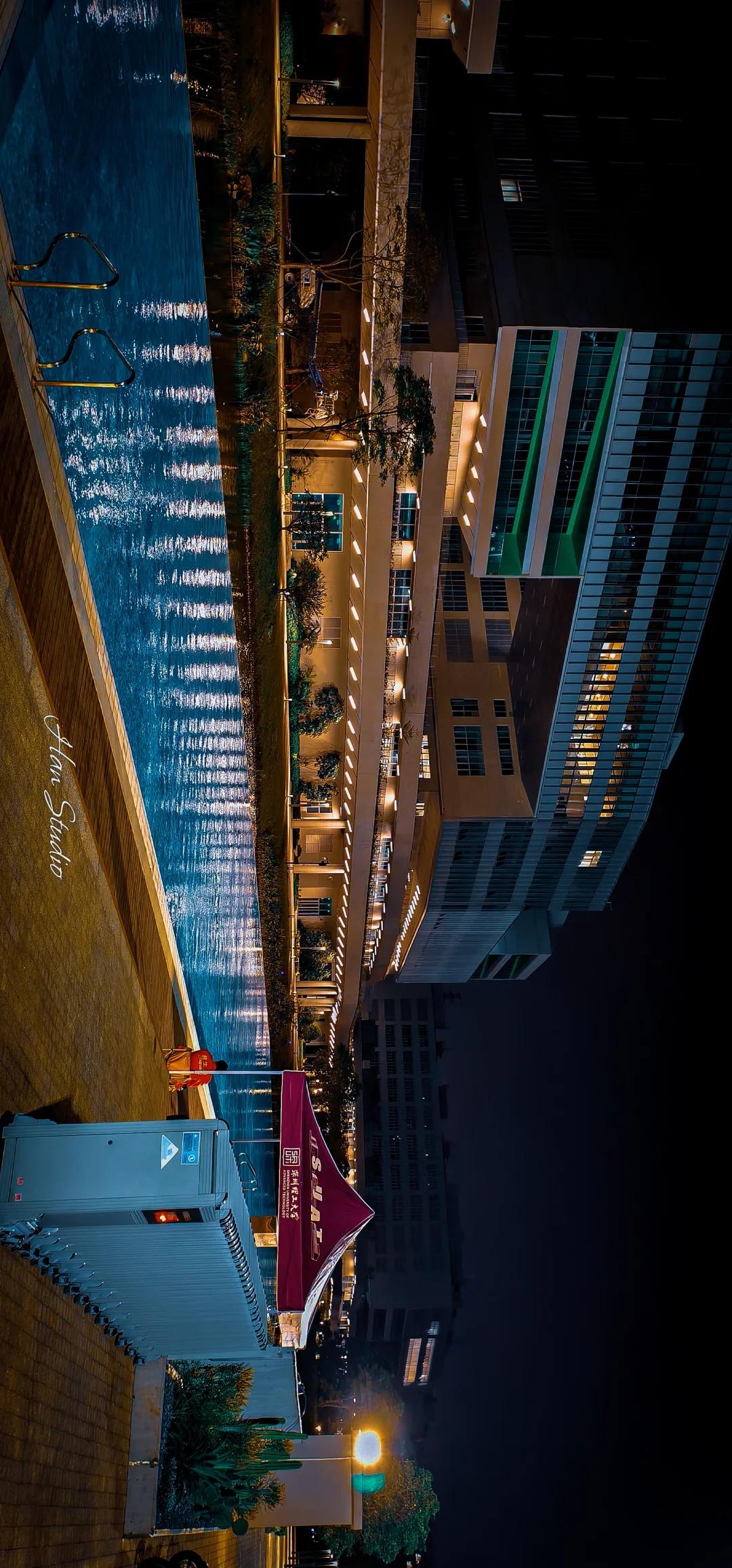 夜访深圳理工大学 | 科学藏在青山碧水里
在深圳光明区的山水之间，藏着一所“出道