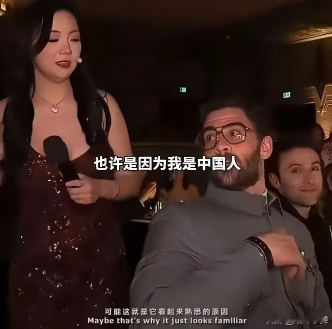 谁能想到，这位穿中山装的美国博主哈桑，竟让自以为高高在上的美裔华人无地自容。
 