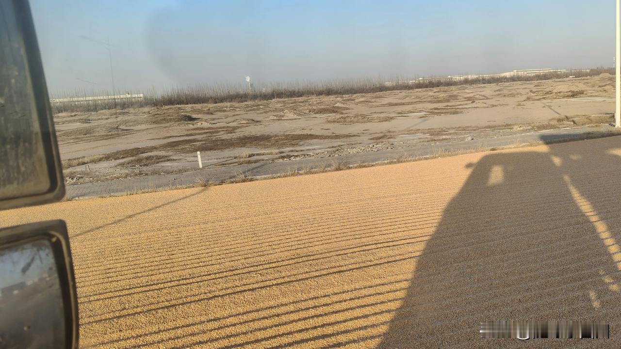 贫在闹市无人问
富在深山有远亲
先说说第一句，贫在闹市无人问，人都是现实的，靠利