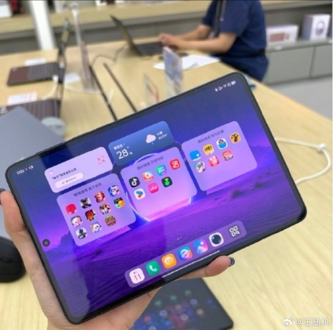 联想拯救者 Y700 无极小平板真机曝光，能插卡用 5G、改用 OLED 屏 