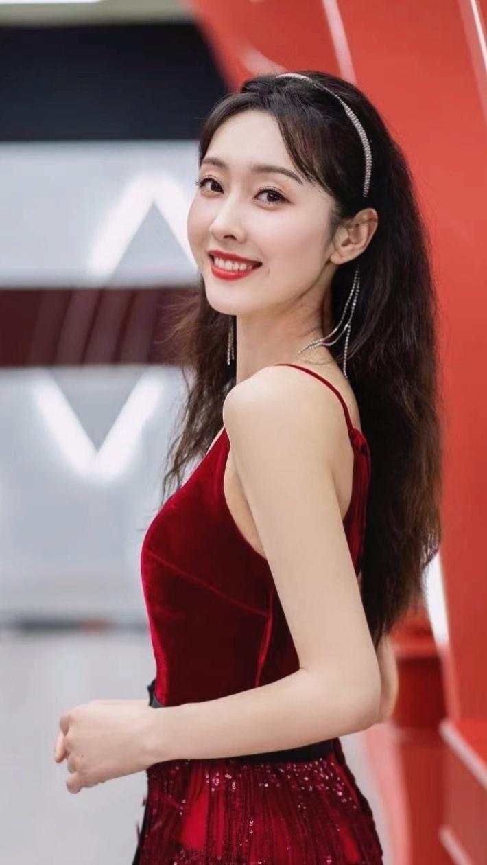 宣璐，1991年生于江苏南京，内地女演员、舞者，先后就读北京舞蹈学院、中央戏剧学