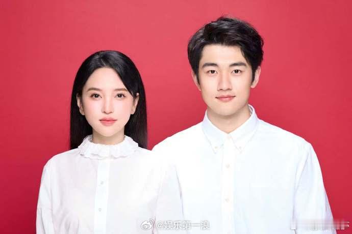 金莎孙丞潇宣布领证结婚金莎孙丞潇领证结婚  刚刚，晒和丈夫领证红底照，“介绍一下