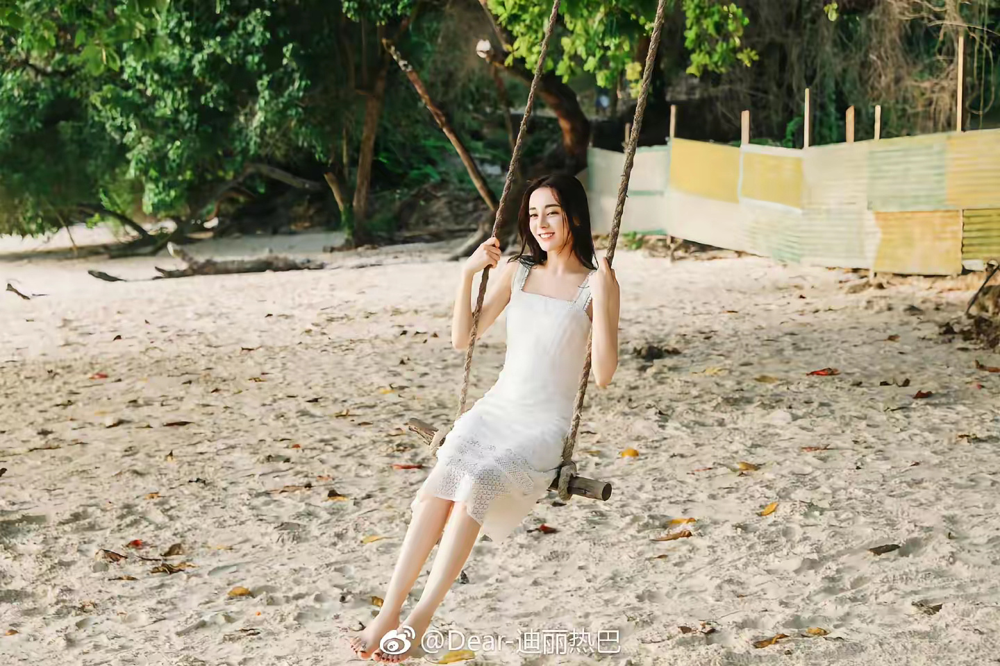 迪丽热巴聂九罗  dlrb 迪丽热巴枭起青壤“少女未忘来时路 公司已忘最初心”