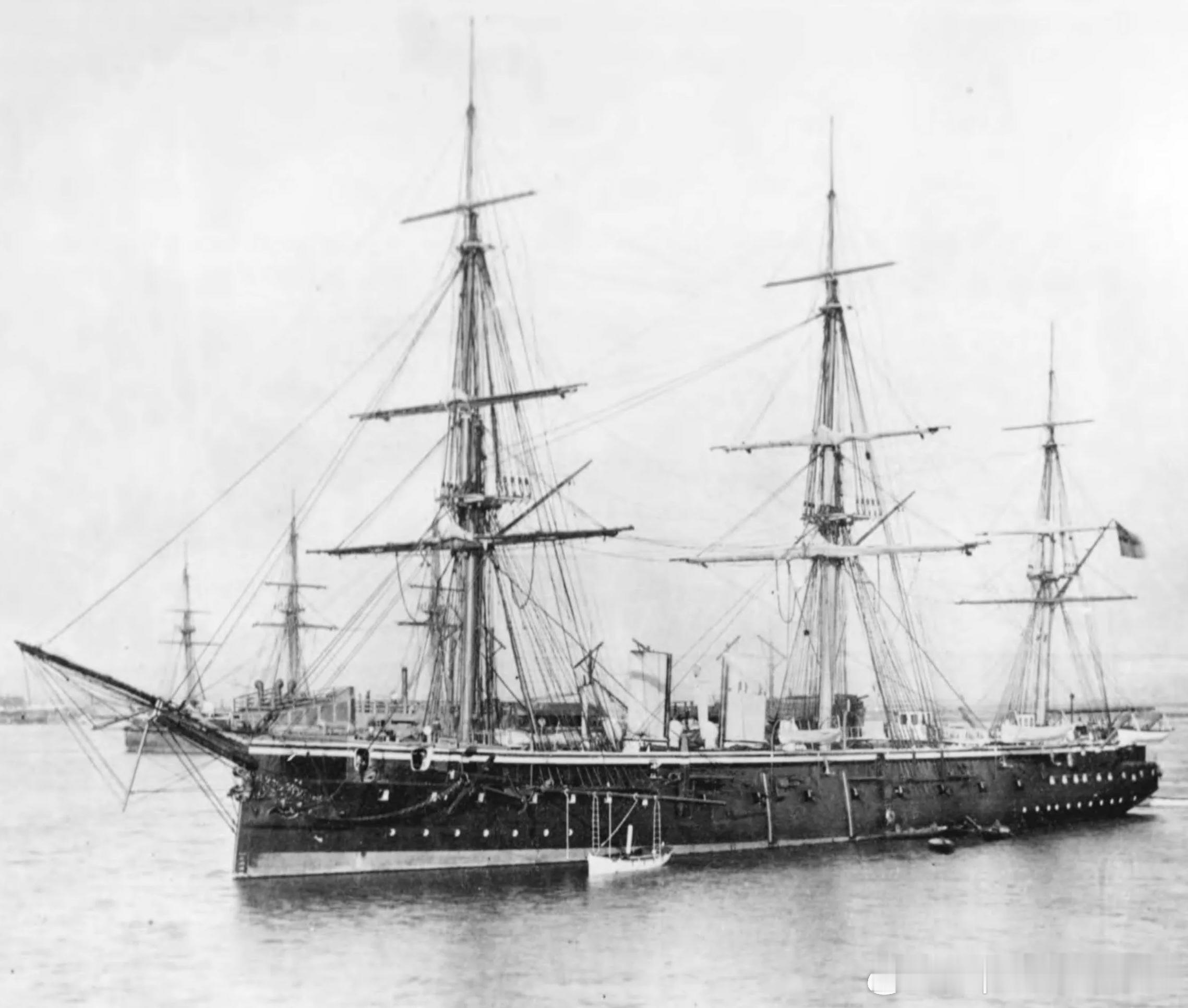 1876年8月14日服役的英国HMS Shah“沙阿”号铁壳护卫舰，1904年1