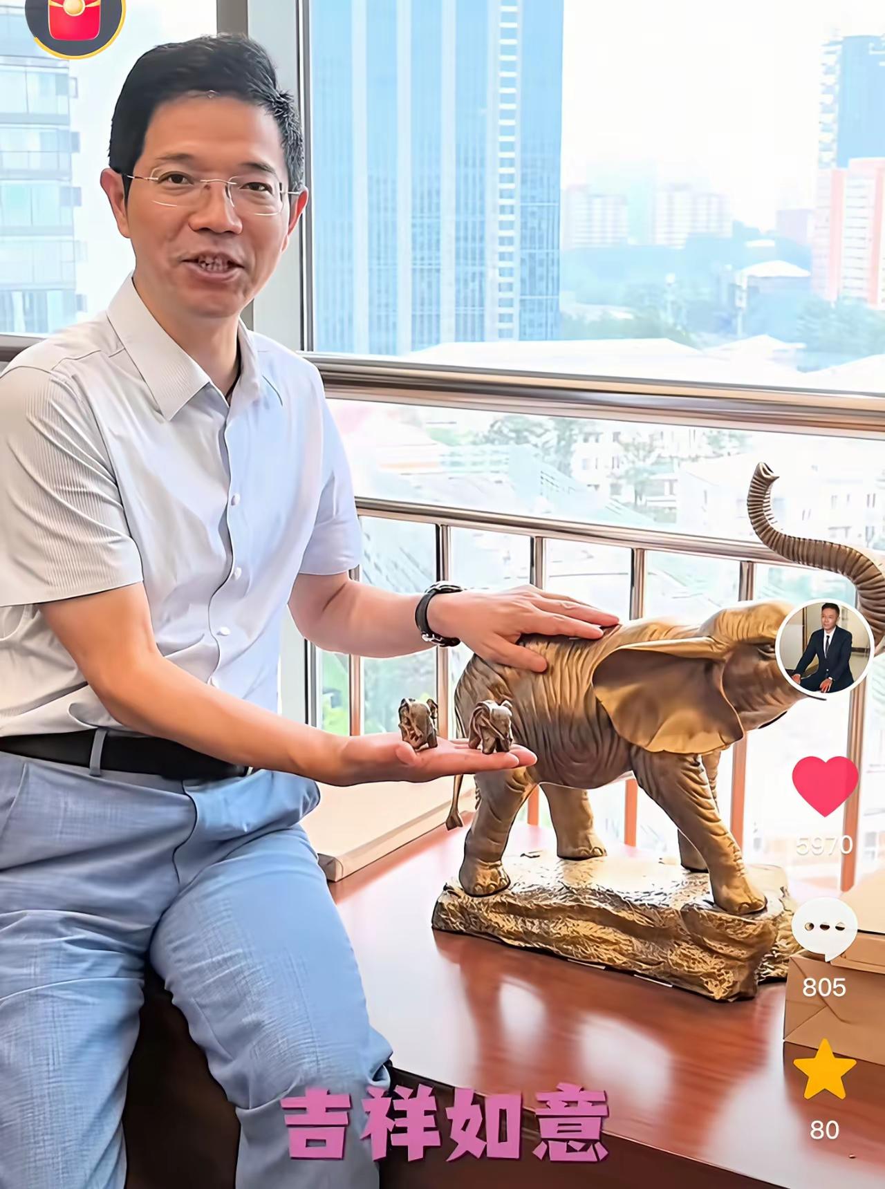 二八换子事件，许敏追查真相，六年来，一直都在努力。
许敏的代理老师李圣，用他特有