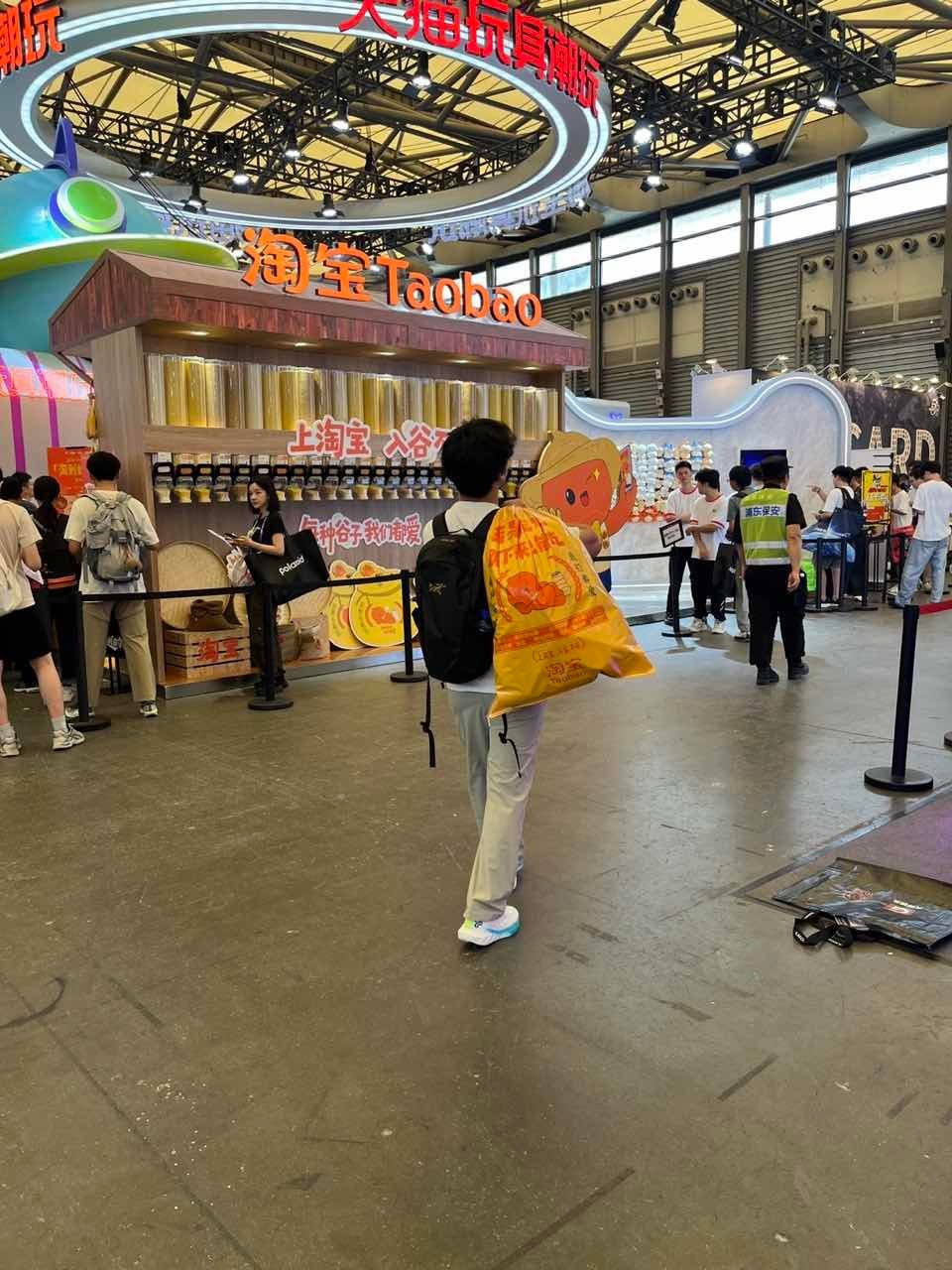上淘宝入谷不亏大馋丫头们都冲去CJ吃谷子了！我也赶紧跟上，OMG真的香到我了，不