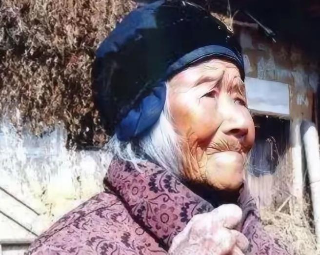 1928年除夕，18岁的池煜华和15岁的小丈夫新婚才3天，丈夫就离家去打仗，妻子