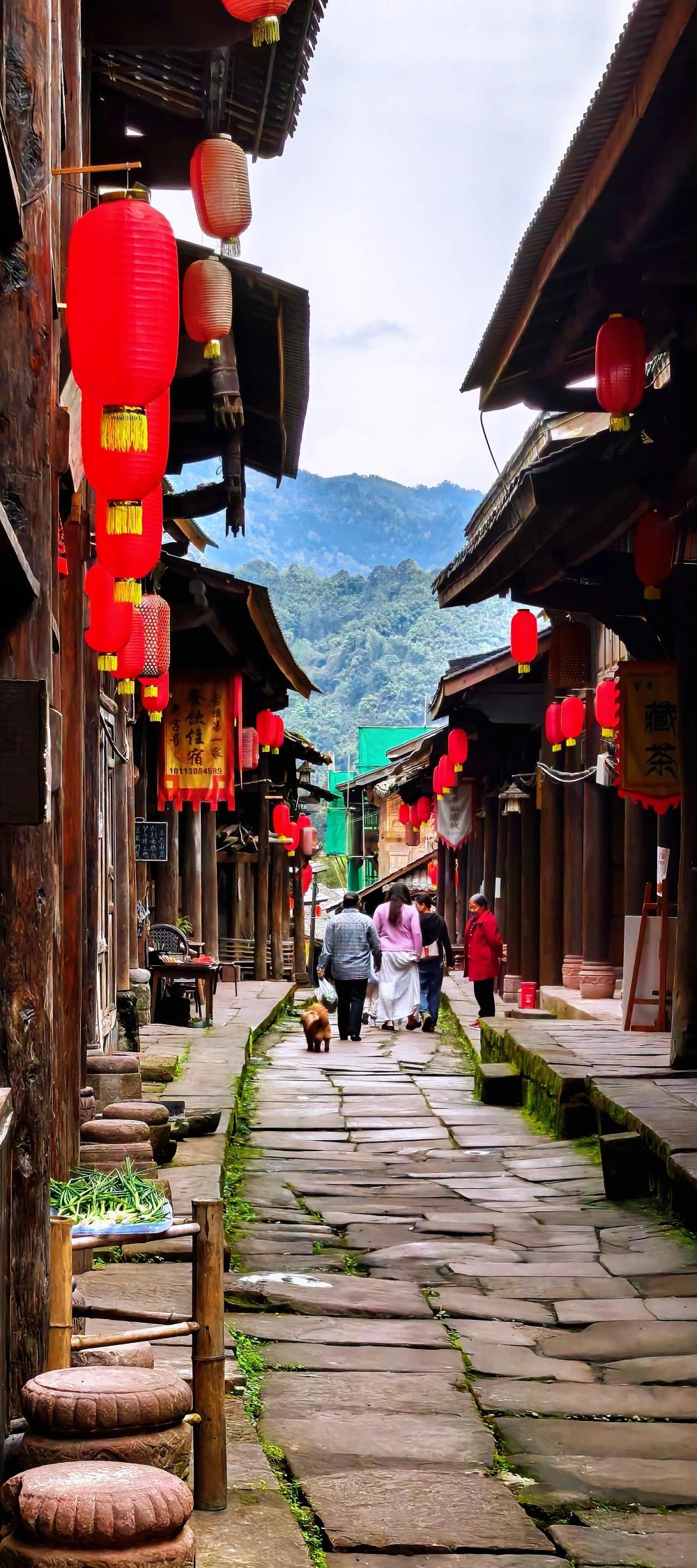 聊聊中式乡愁
       中式乡愁，是深入骨髓的情感。数字艺术家黄河山，从江门