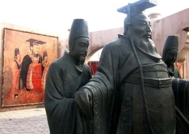 未央禅玺：无刀无兵改大汉，细说西汉亡国那一日

 高祖斩白蛇起兵，定鼎关中，公元
