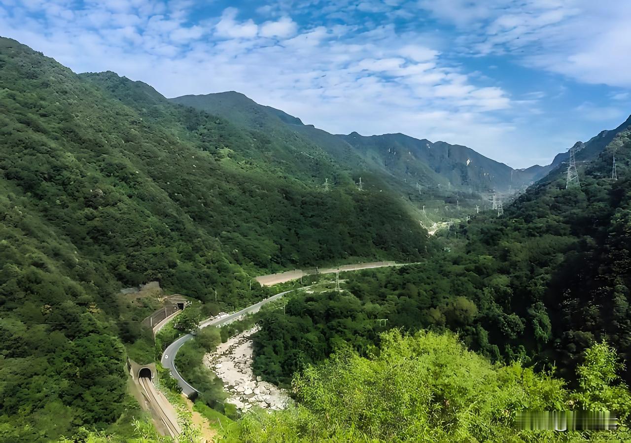 去大散关之前，在网上搜了一下，有人说值得来，有人说没意思。去了之后觉得，这地方完