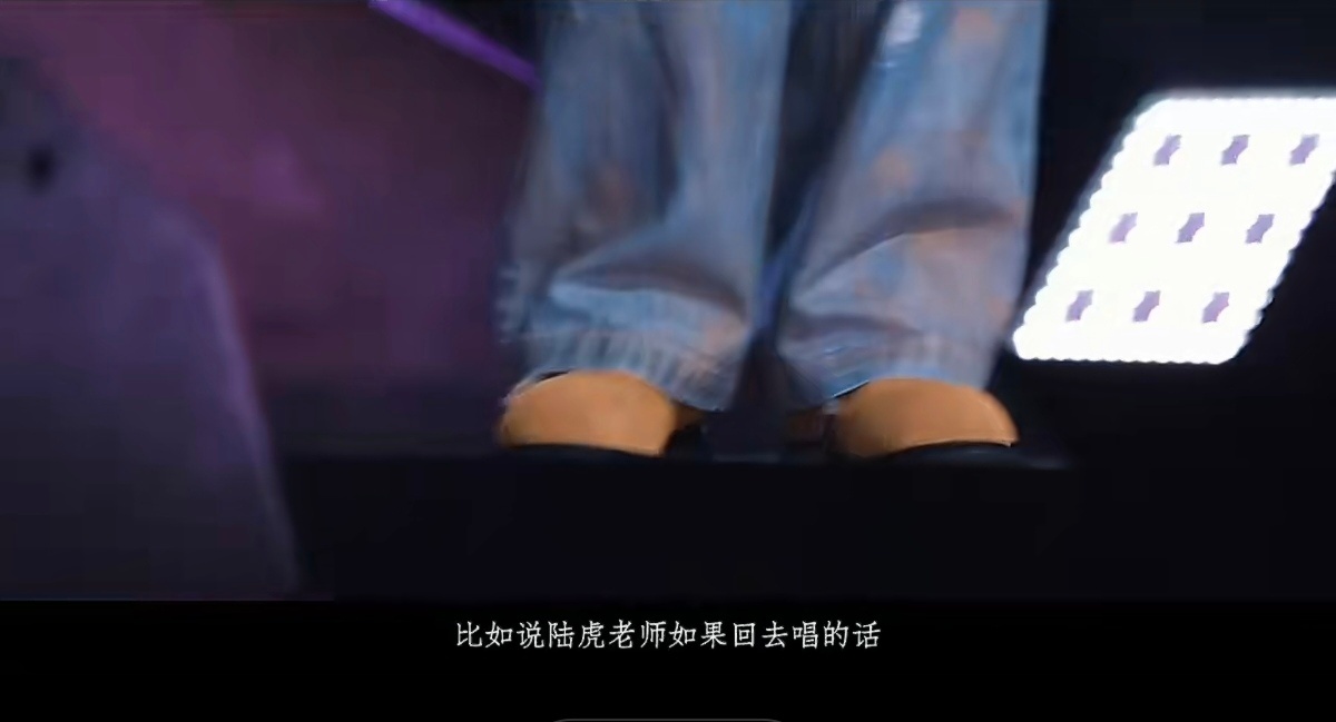 求求了，我哥哥开个北京场，我买个1299，然后老琴和老律一起出现在演唱会现场，我