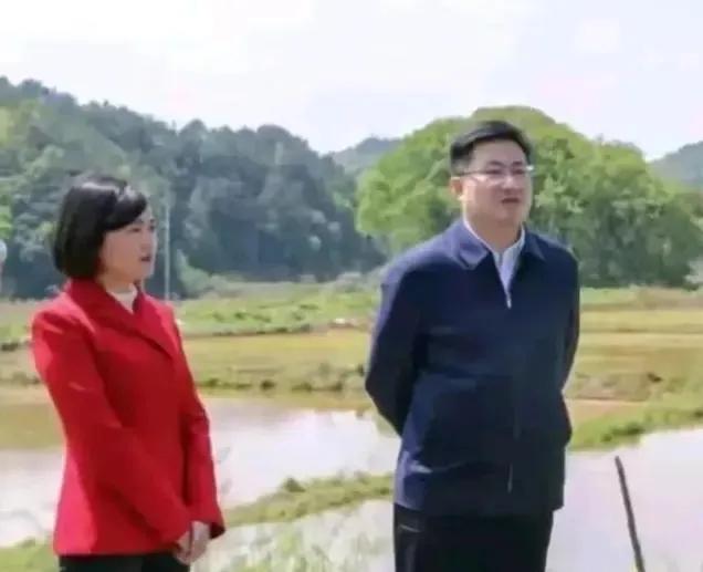 国家强势反腐：万年县原书记毛奇从“双规”到“双开”。
“双规”是组织审查，
“双