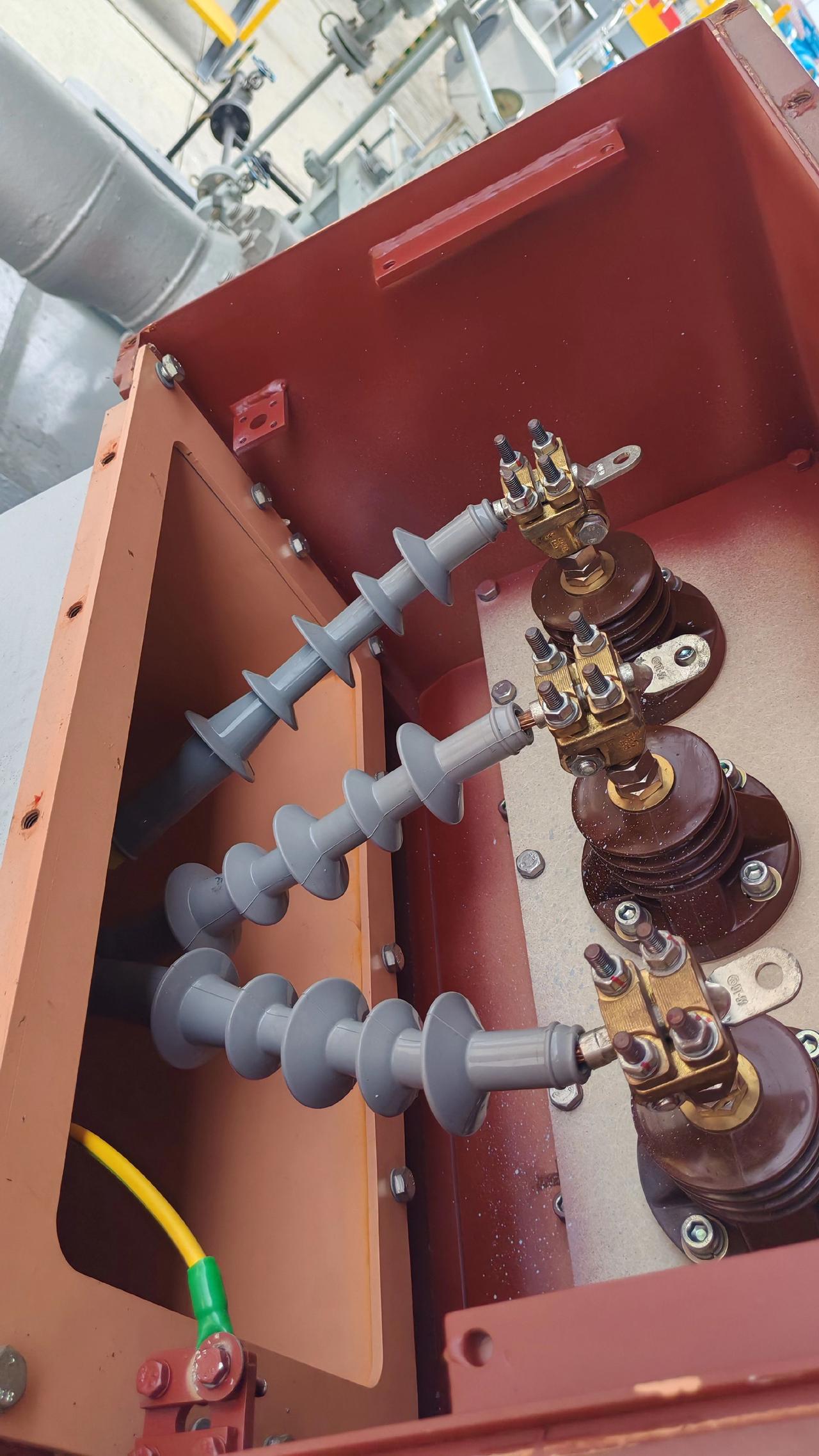 ABB10kV高压电机电缆压不压铜鼻子:ABB10kV高压电机电缆接线端子到底压
