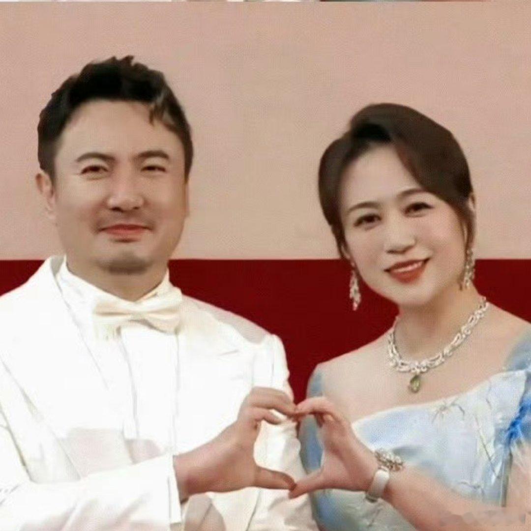 马丽感谢老公和沈腾老婆。马丽的表态不仅是个人情绪的宣泄，更是对娱乐圈公私界限的重