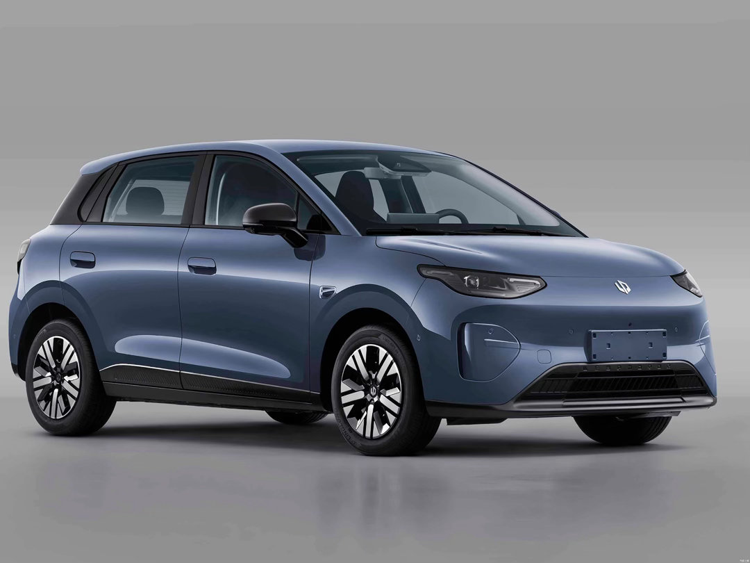 虽然看起来是一个SUV一个hatchback（当然他们也是这么声称的），但在我看