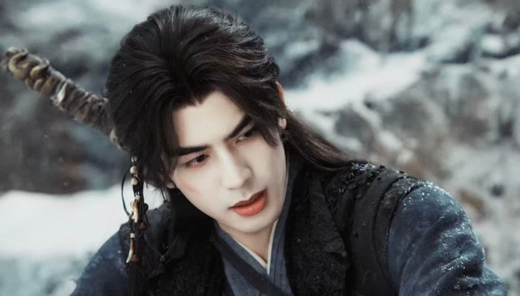 宋威龙圆了小时候的仙侠梦  宋威龙演《千香》的魔尊，简直是“沉浸式圆梦”！小时候