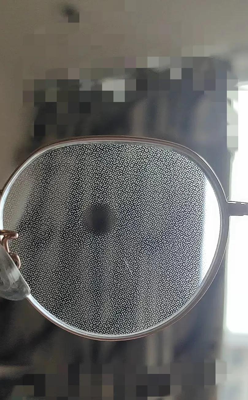 配了一副眼镜，4000块，镜片还是这样的，我是不是被忽悠了？