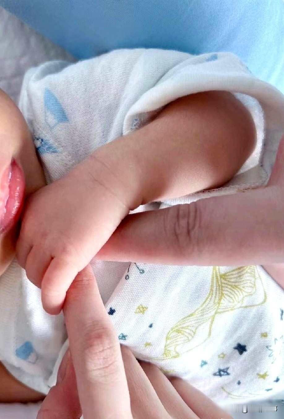 豪门低调结婚闪电生子引热议，背后的隐秘真相究竟是？

丁佳敏和周力源最近真让人看