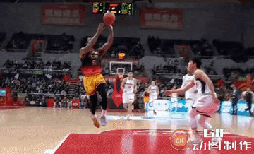 虾仁猪心！北京时间3月20日晚进行的CBA常规赛中，目前排名积分榜第三的广东男篮