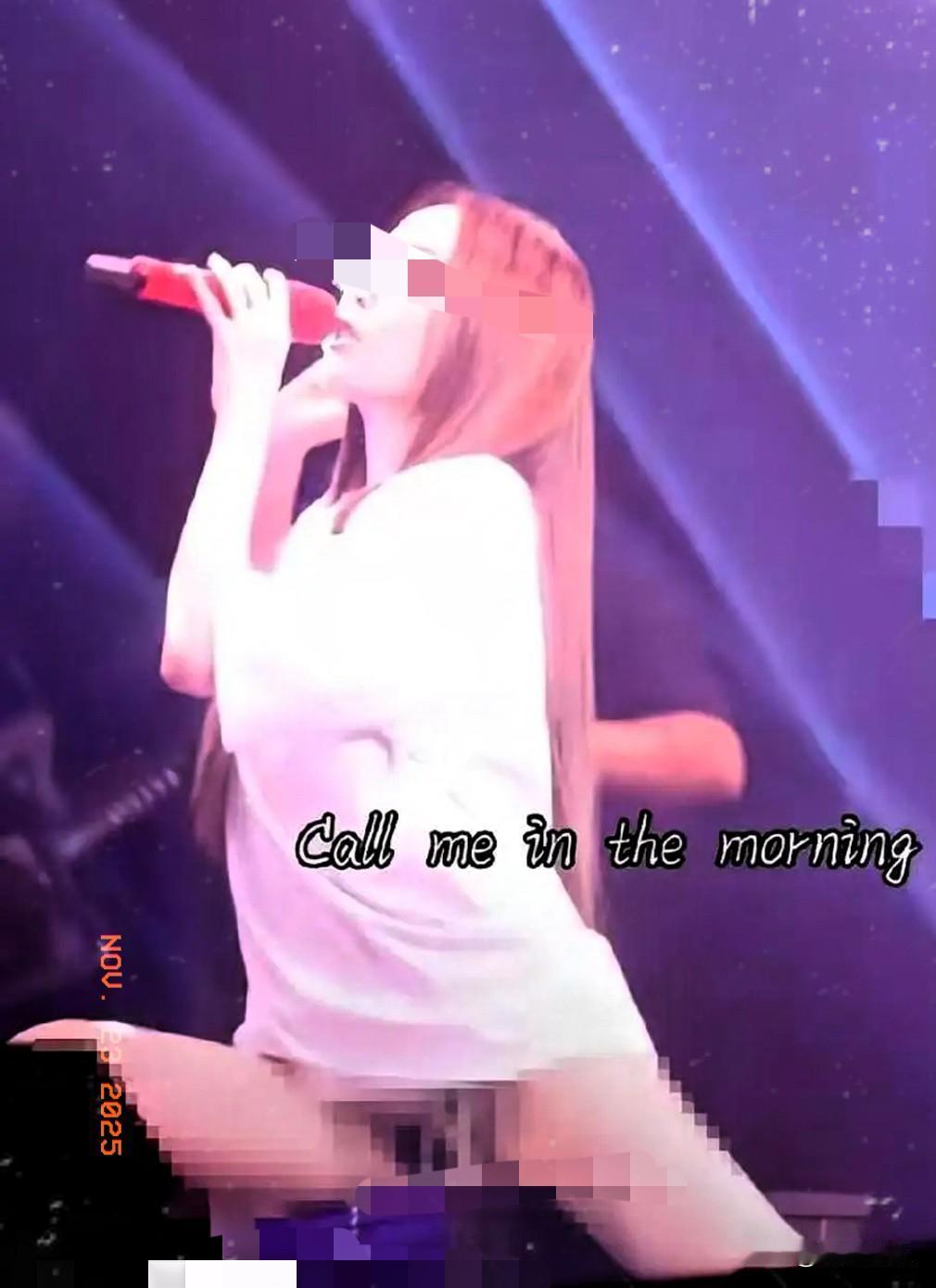 张靓颖最近的舞台造型也太有争议了！
网传她穿性感服饰跳舞，直接让老粉炸了锅，不少