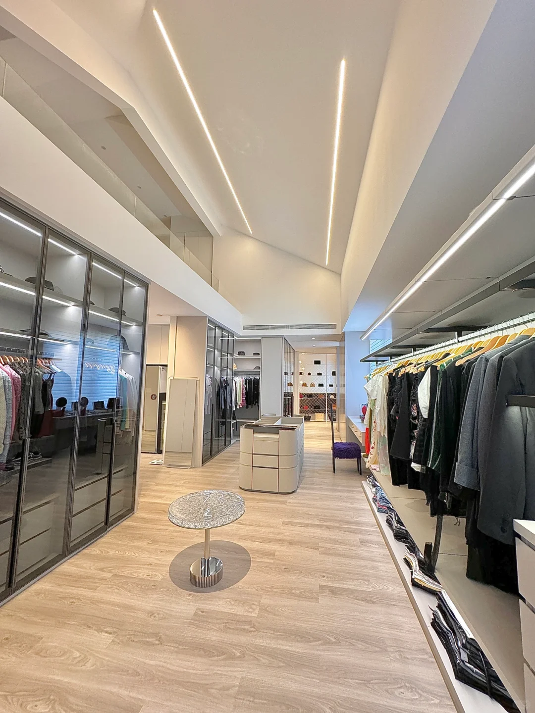 为了选衣服不再弯腰｜拿126㎡做跃层式衣帽间