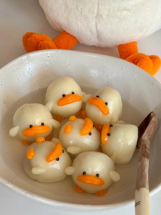 Jellycat狄利亚鸭豆沙汤圆