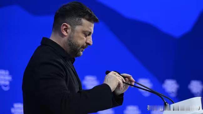 由于俄罗斯对能源领域的新一轮打击，谈判小组的工作安排将相应进行调整——乌克兰总统