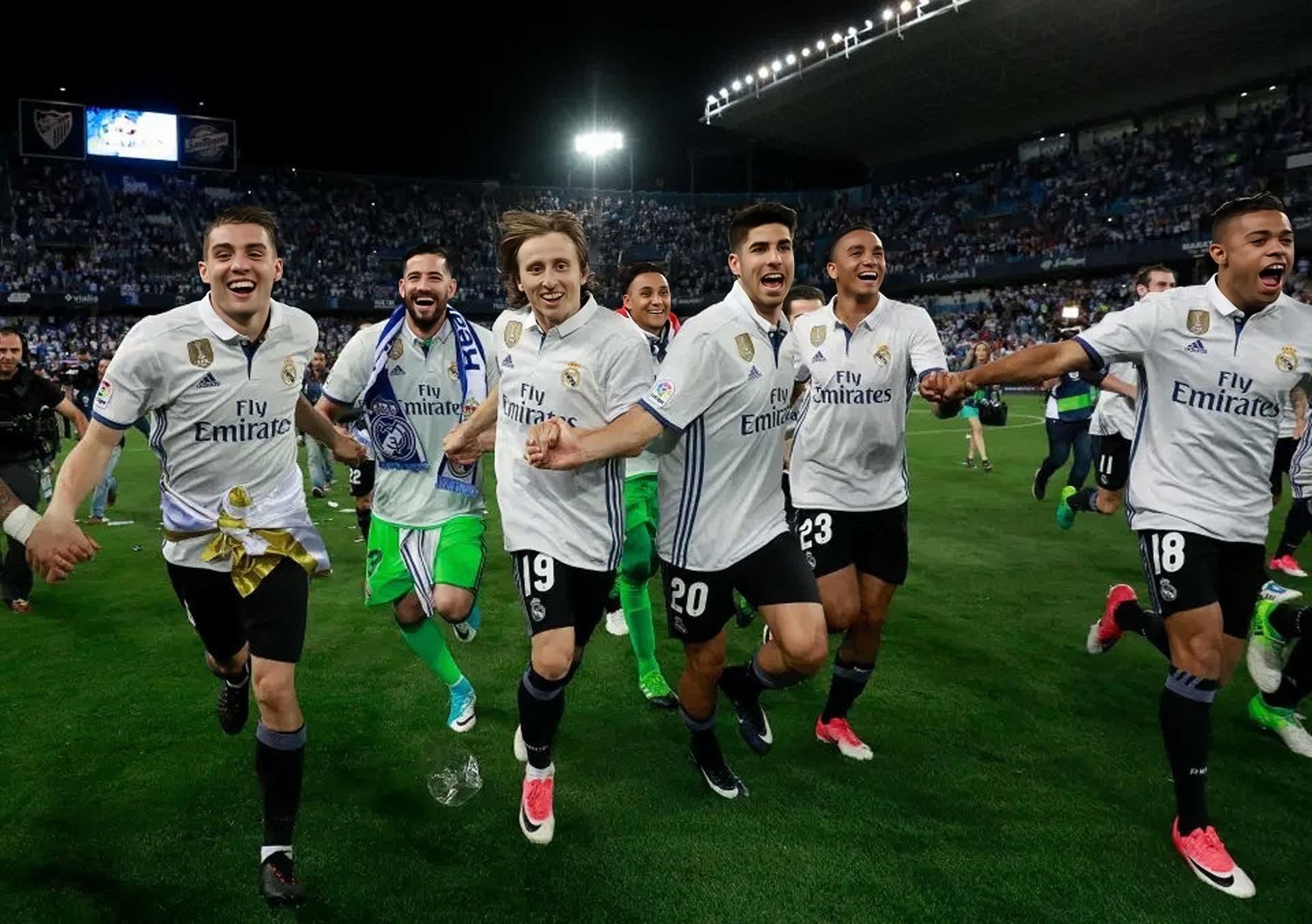 8年前的今天。西甲33 冠💜纯白记忆halamadrid ​​​