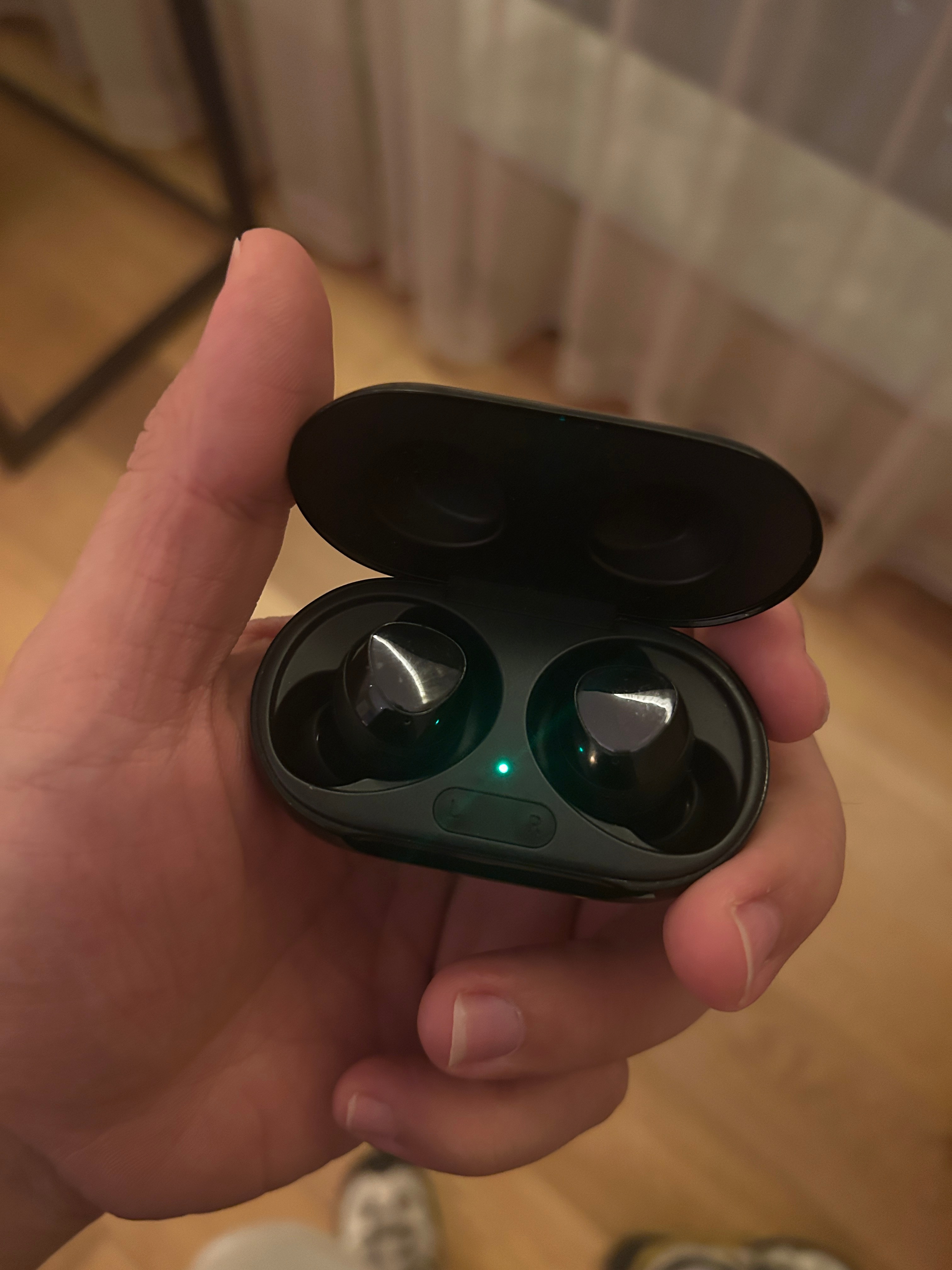 有线耳机爆火原因现在有线基本只有监听和剪片的时候用，除此之外，我基本不怎么用耳机