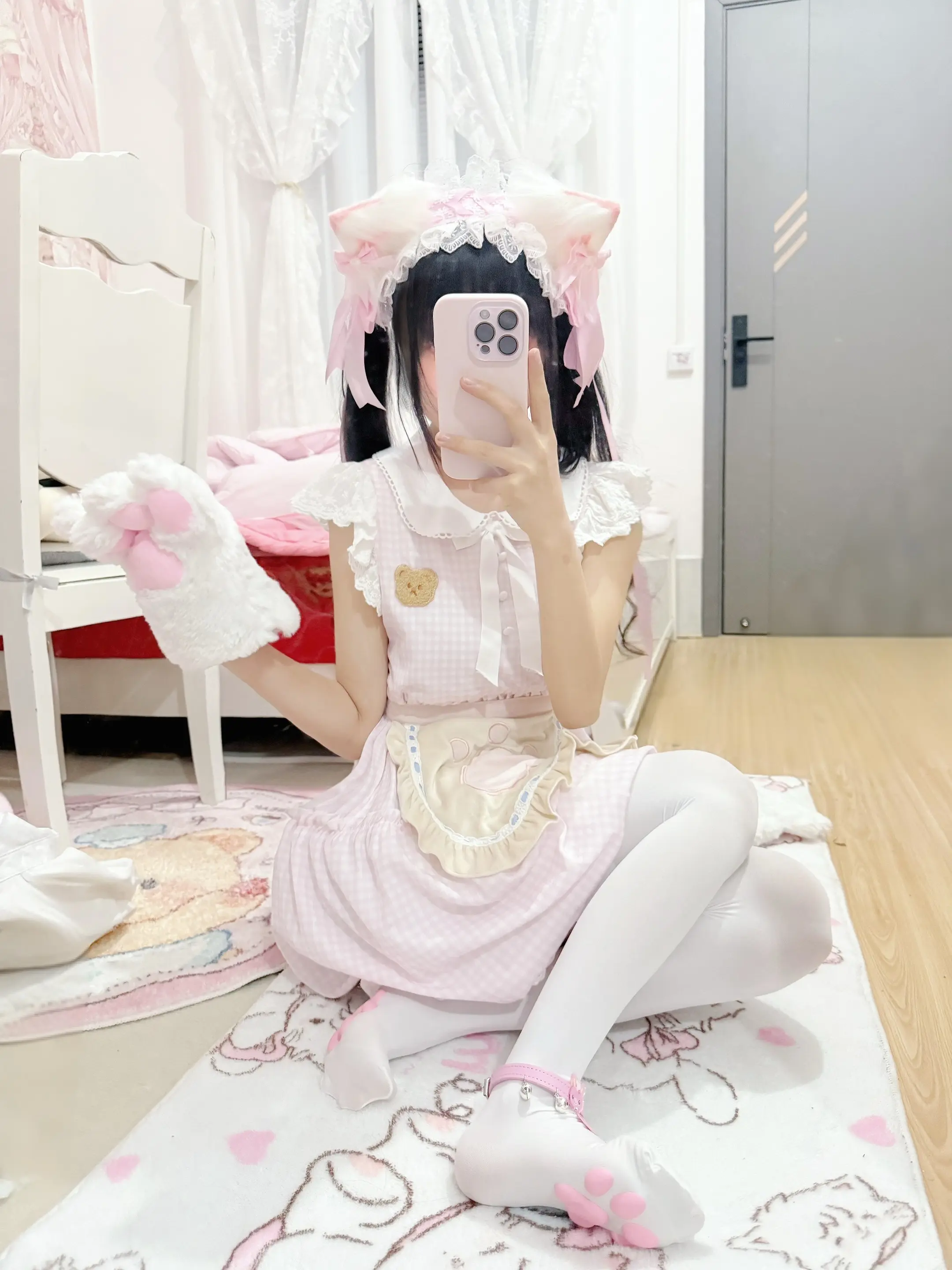 我需要很多很多爱（没有说钱不要的意思）