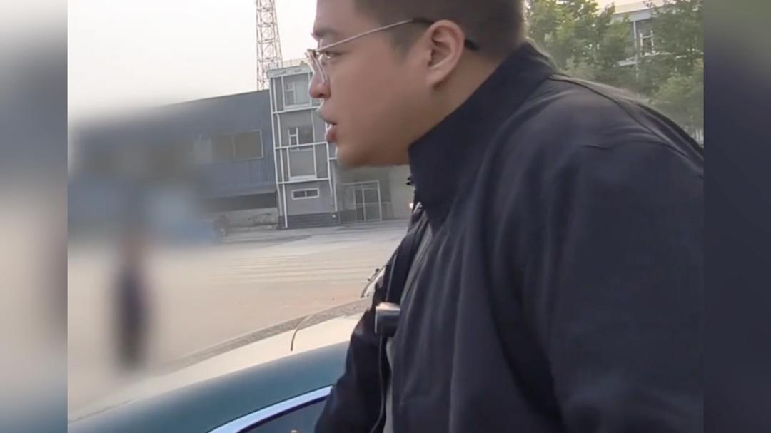 以物换物遇骗局：网上换相机，骗子竟索要贴身物品？后续反转太解气