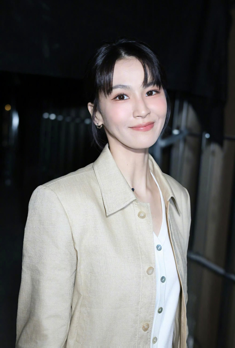 李晟助阵曾沛慈团最好把嘉宾表演控制在三个以内，八个太多了不希望陈昊宇李晟来，唱的