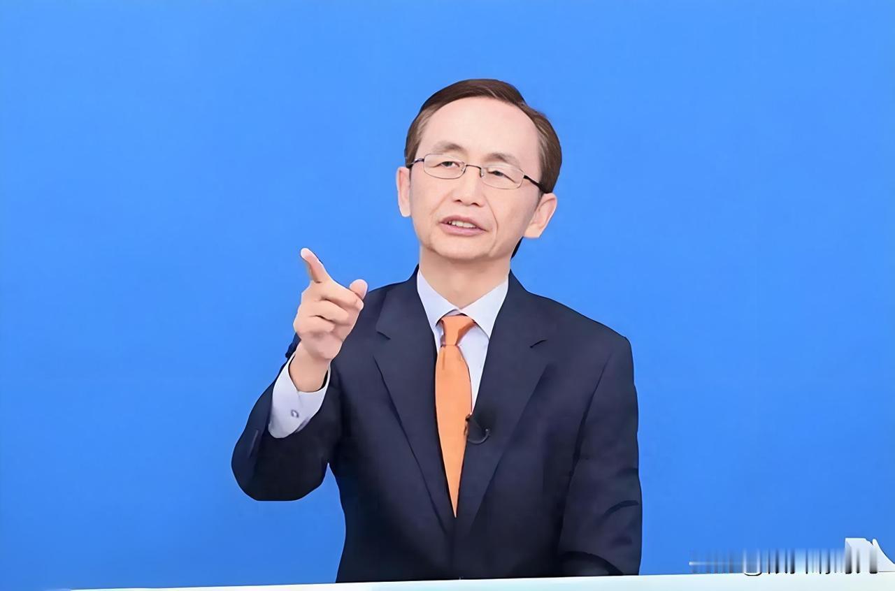 没想到，针对立法院院长韩国瑜和国民党立法院党团总召傅崐萁这次“冲突”，捅破这最后