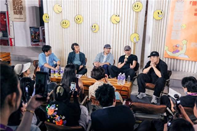 一句“弄啥嘞” ,黄渤刘震云宁浩管虎范明聊透了喜剧密码