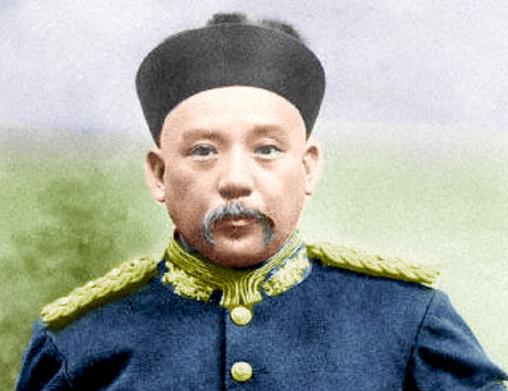 有一天，段祺瑞去拜访自己的上司袁世凯，正好是早餐的饭点，袁世凯便开口说道：芝泉吃