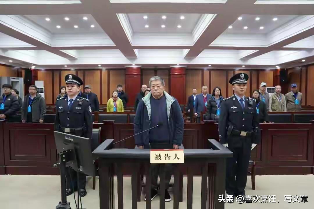 白衣天使本是救死扶伤，但在利益面前，什么都抛到九霄云外，置良心于不顾，置信念于不