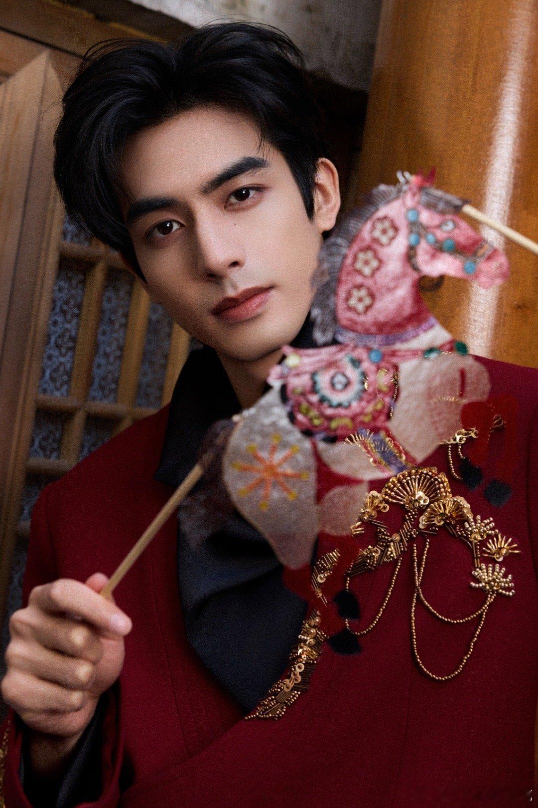 宋威龙宋威龙骄阳似我 swl宋威龙林屿森 超正的大帅哥他帅到让人尖叫 