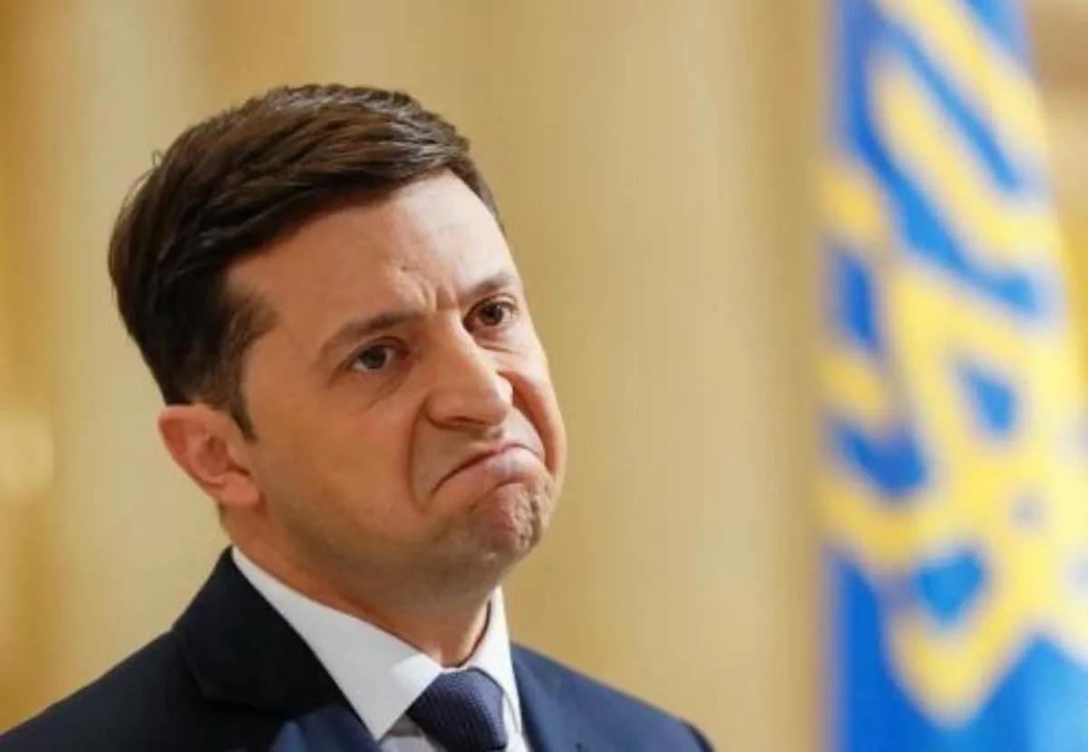 开始频爆粗口，泽连斯基手里真的没牌了
 
接受英国记者采访时公然爆粗、恶语诅咒他