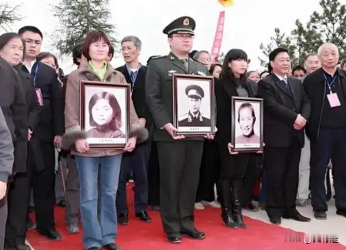 2011年，陈赓大将骨灰安葬现场，为何时隔50年，又被迁出八宝山？


话要往前