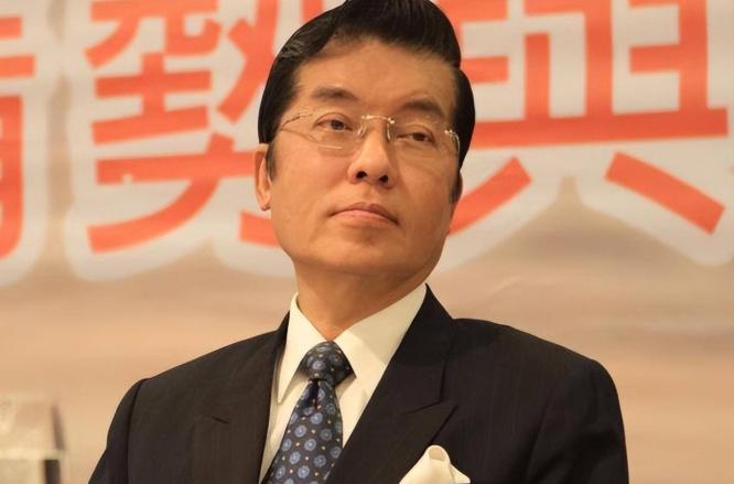 张荣恭被提名为国民党副主席
近几日发表了惊人言论
警告国民党政客不要再做和谈后和