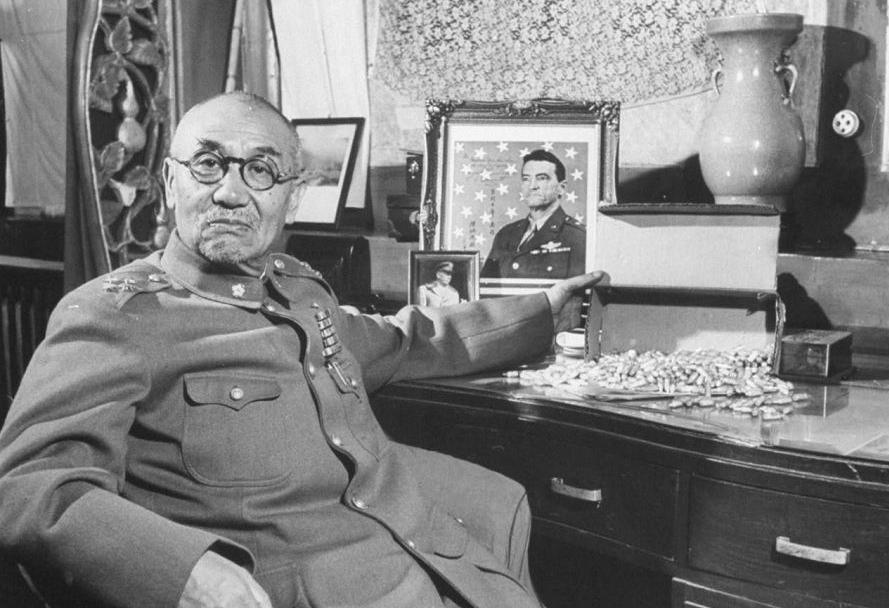 【大将南征胆气豪，缴枪没有打收条】1917年，段祺瑞拒绝恢复《中华民国临时约法》