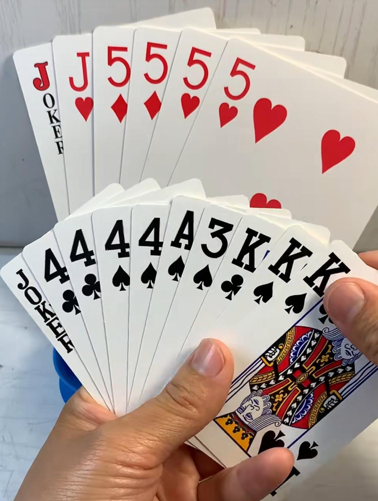 下面牌怎么出才不会输？
欢乐斗地主巧解残局。规则有连有带，最多3带1，也可以3不