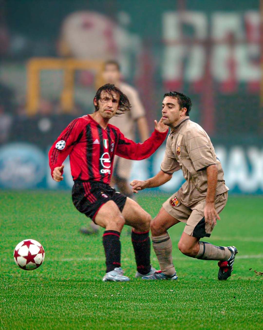 AC米兰 1–0 巴塞罗那2004年，圣西罗的欧冠之夜舍甫琴科一剑封喉两大豪门，