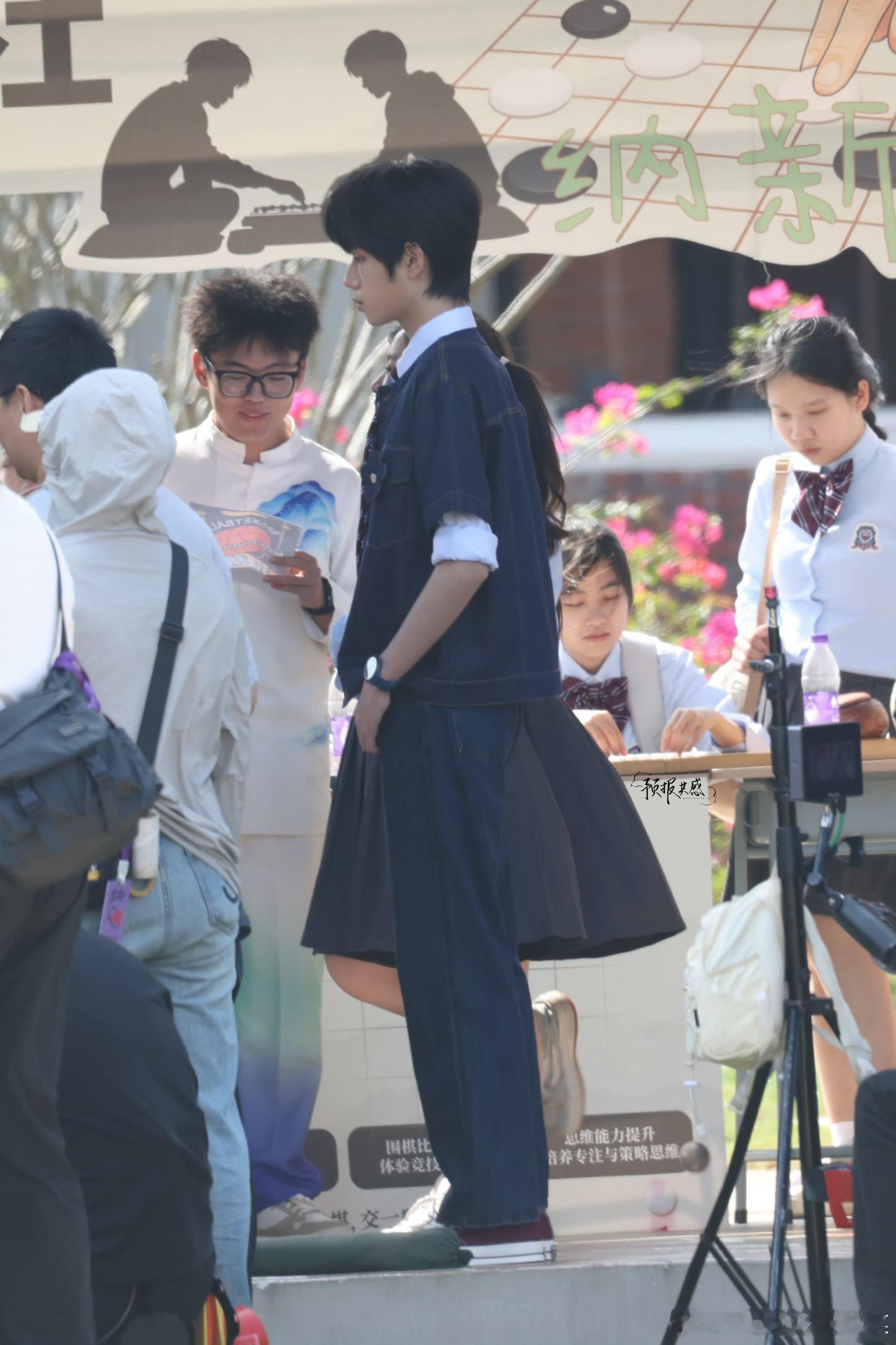 tg  王橹杰穿裙子路透 