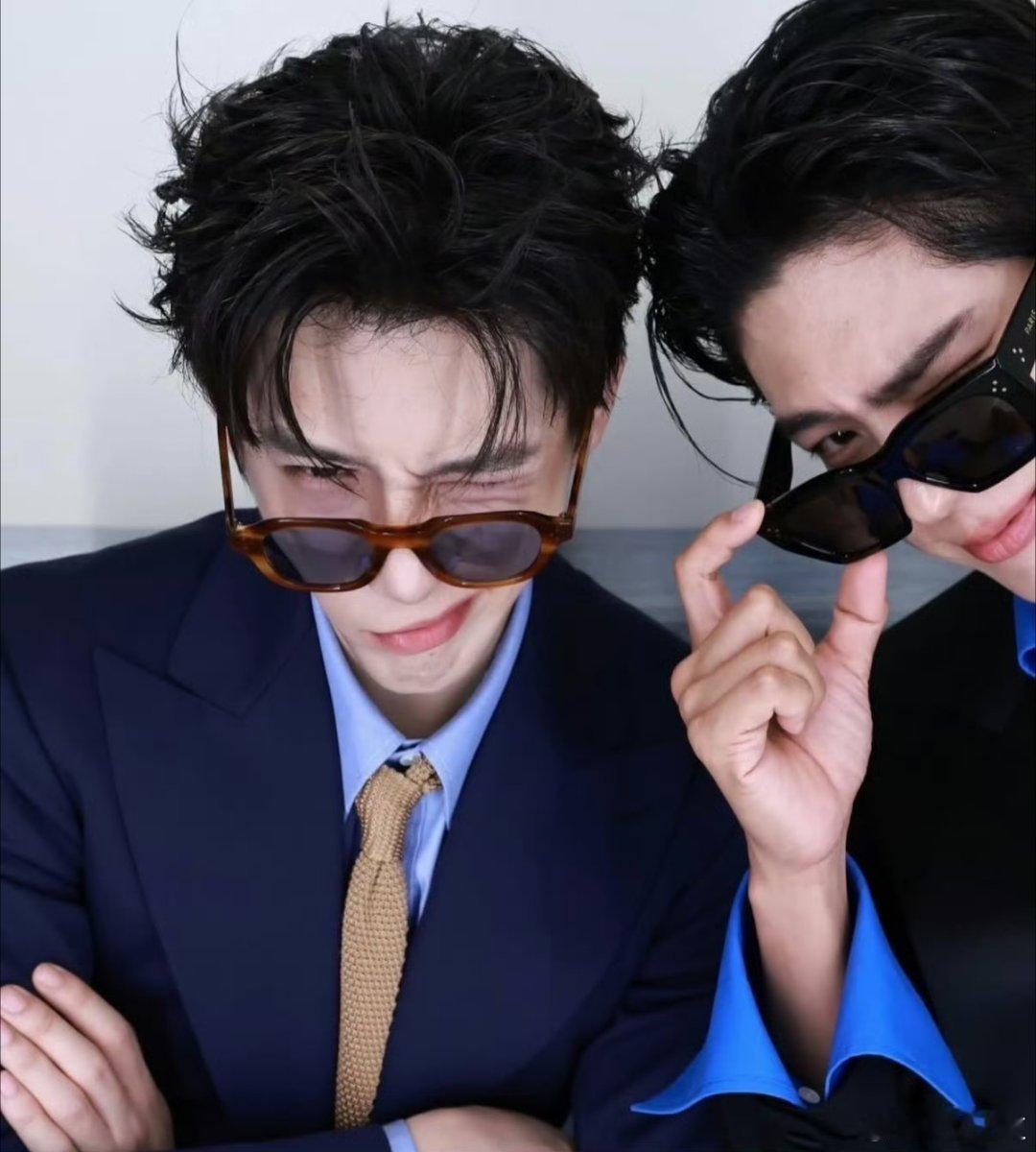 朴宝剑与王安宇的跨国友谊近期成为娱乐焦点，其互动以“火箭速度”升温，展现了中韩艺