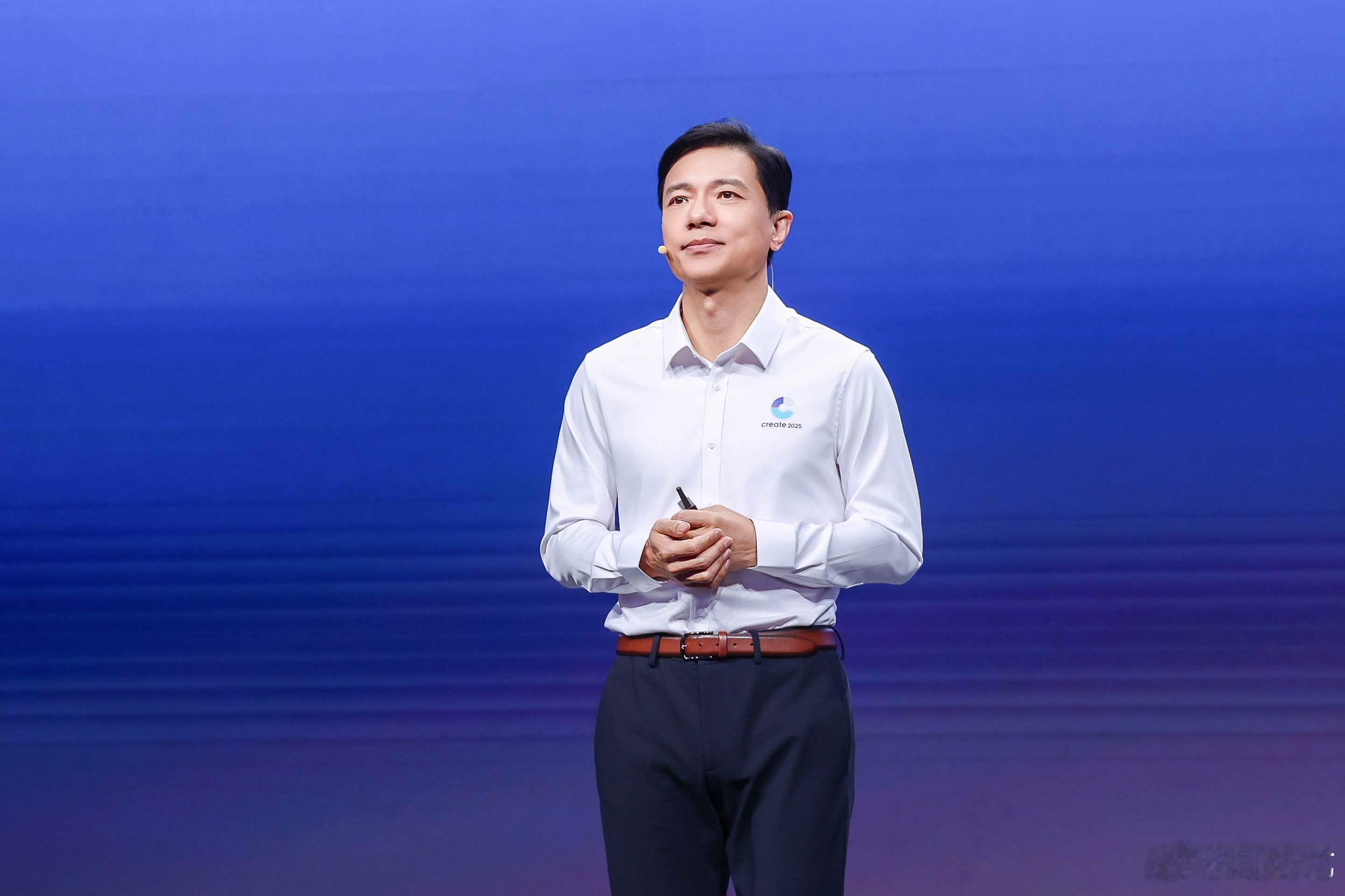 李彦宏 还是这么帅 ​​​