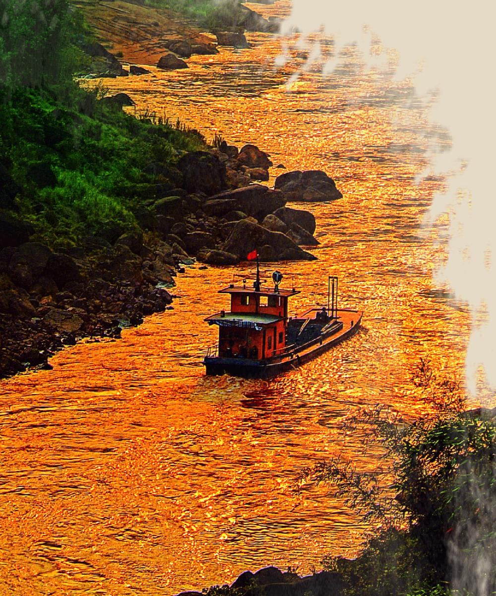 【人生，用心了，才是生活，不用心，就是活着；时间，珍惜了，就是黄金，虚度了，就是