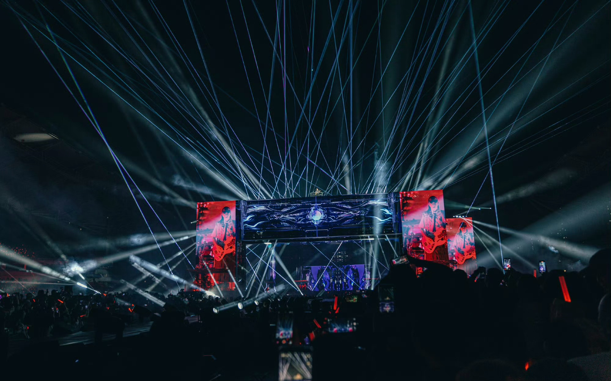 谢霆锋成都五一加场 🆘谢霆锋成都站一上线马上售罄，刚反应过来票就没了！加场也是