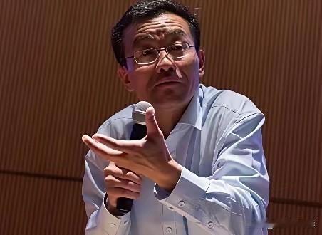 复旦大学教授王德峰再次语出惊人！他说：“我们再次出现了如孙中山当年说的‘一盘散沙